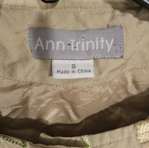 Ann Trinity Top Womens Small Brown Floral Embroidered Button Up Shirt Blouse - Picture 3 of 4